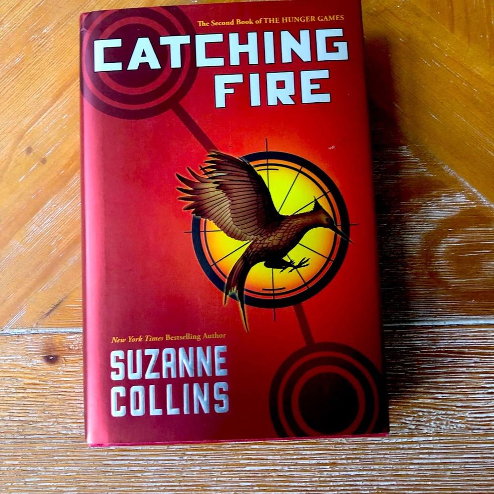 Like New Book Hunger Games: Catching Fire Suzanne Collins Hardcover!!